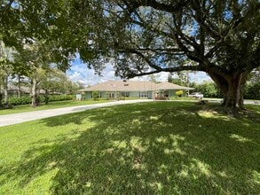 Building Photo - 13172 Doubletree Cir