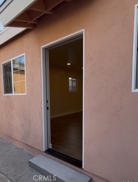 Foto principal - 1052 W 109th Pl