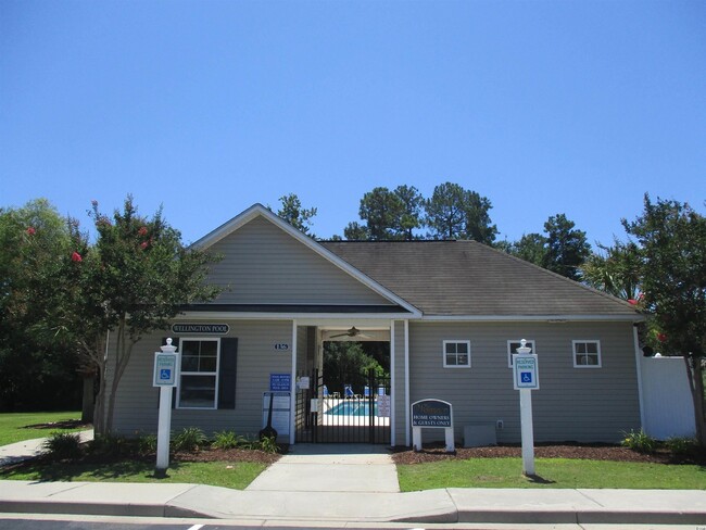 Pool House - 148 Olde Towne Way