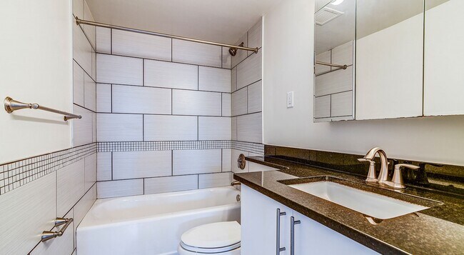 Building Photo - 840 Huntington Ave