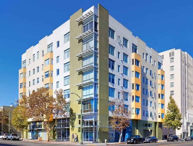 Foto del edificio - Jackson Courtyard