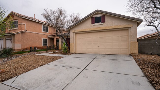 Building Photo - Beautiful Single Story Home with New Floor...