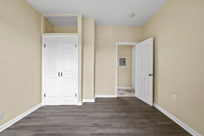 Foto del edificio - 162-166 Manchester Avenue, 4 Second Floor