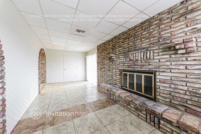 Foto del edificio - 4424 W Caron St