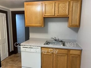 Building Photo - 205 3rd Ave SE