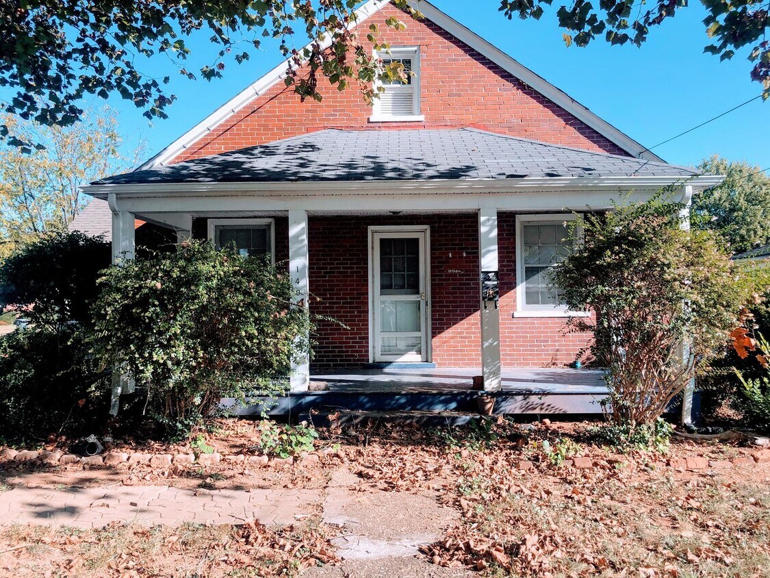 Foto principal - 3 Bedroom Home in Lynchburg
