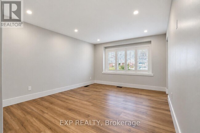 Building Photo - 329 Rosedale Ave