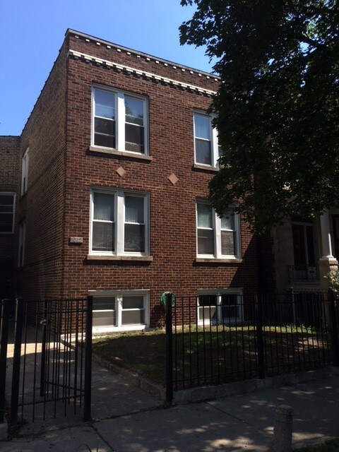 Building Photo - 1042 W George St