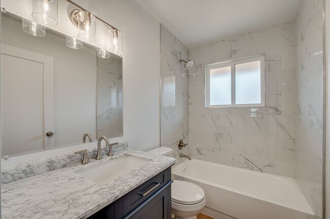 Foto del edificio - 626 NE 19th Ave