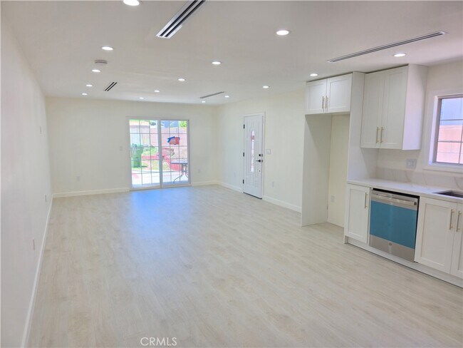 Foto del edificio - 11623 Paso Robles Ave