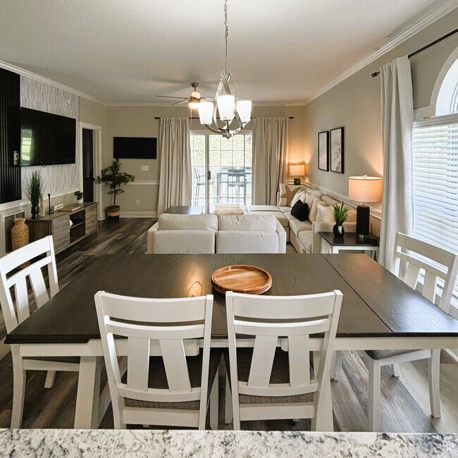 Foto del edificio - 4713 Wild Iris Dr