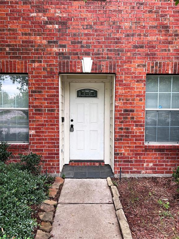 Building Photo - 19310 Stars Hollow Dr