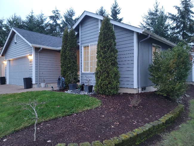 Building Photo - 5617 SW Windflower Dr