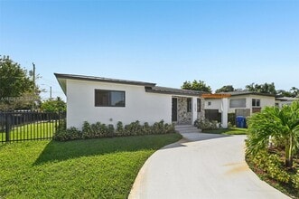 Building Photo - 5152 SW 6th St