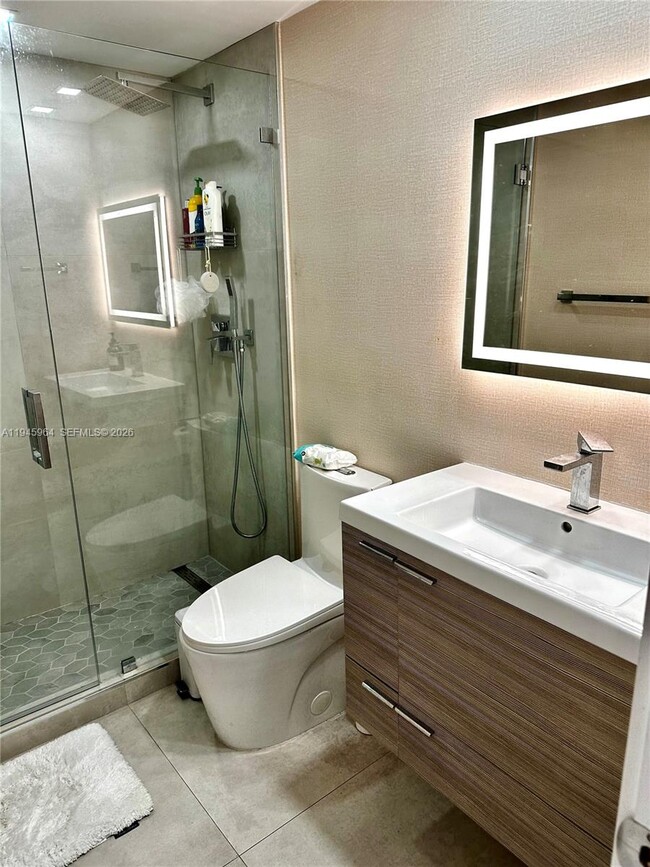 Foto del edificio - 400 Kings Point Dr