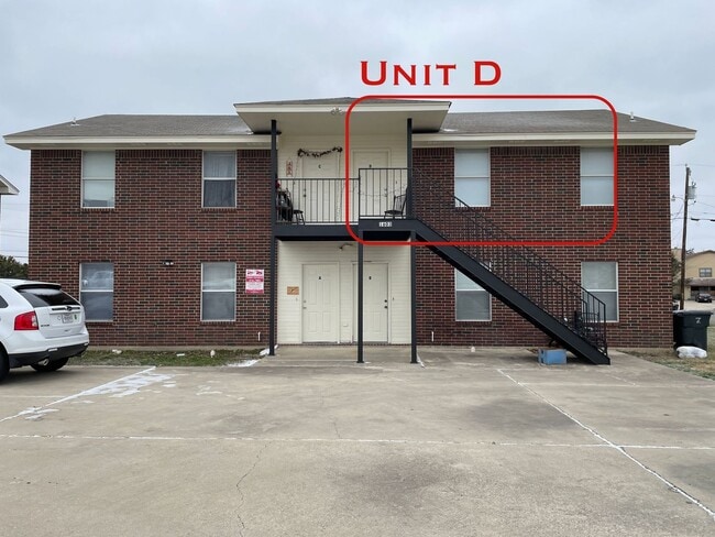 Building Photo - 1603 Cedarhill Dr