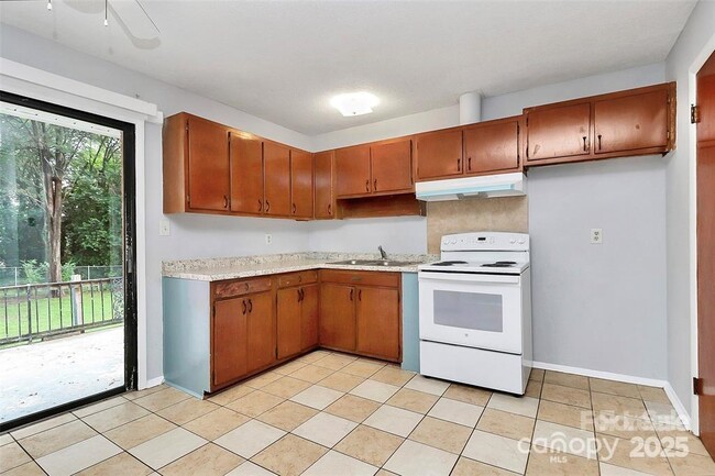 Building Photo - 4709 Americana Ave