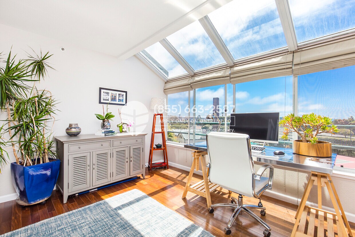 Foto principal - 1200 Brickyard Way