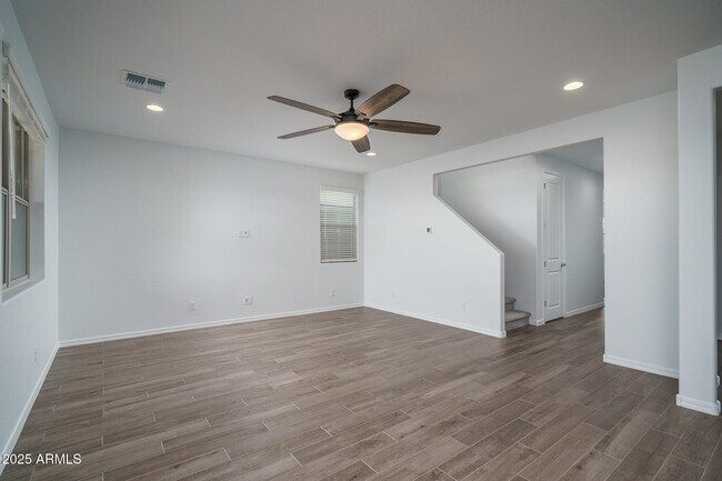 Foto del edificio - 9036 S 169th Dr