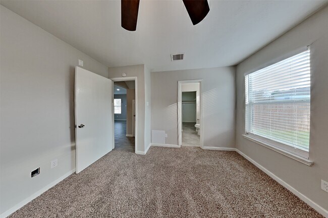 Foto del edificio - 19103 Remington Manor Dr