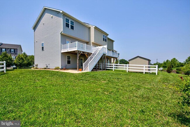 Building Photo - 961 Lissicasey Loop