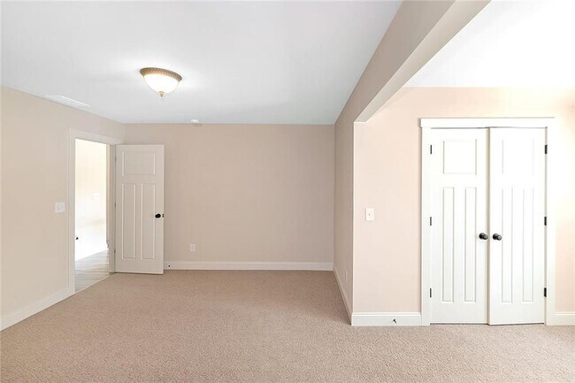 Foto del edificio - 4242 Rovello Way NE