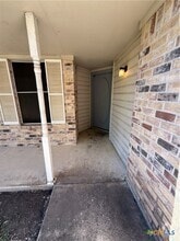Building Photo - 1405 Rose Ave