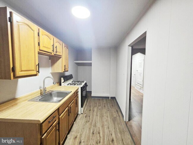 Foto del edificio - 2120 E Cheltenham Ave