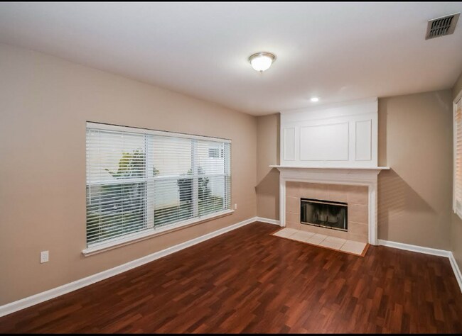 Foto del edificio - 4558 Glenbury Ct S