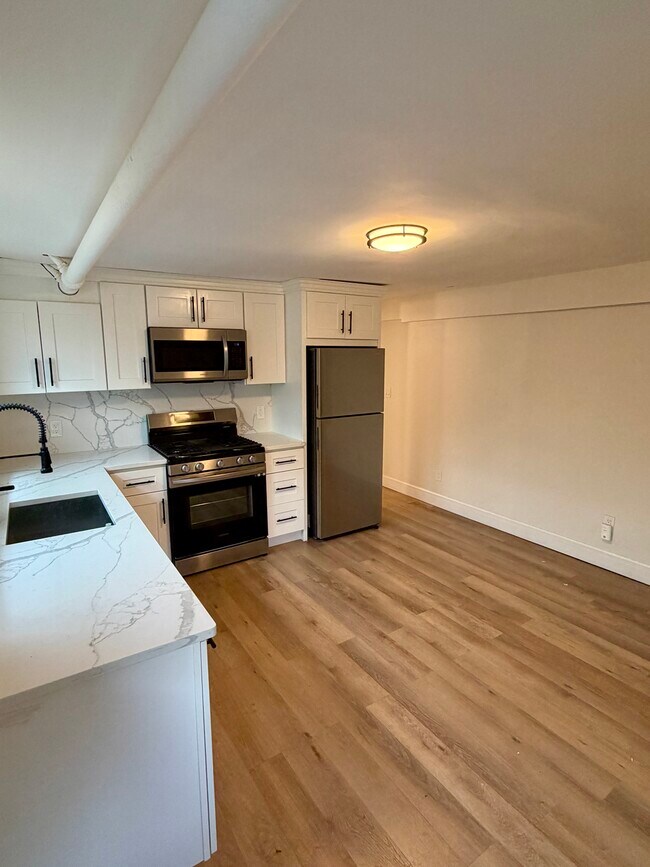 Cocina - 54 S Kensico Ave