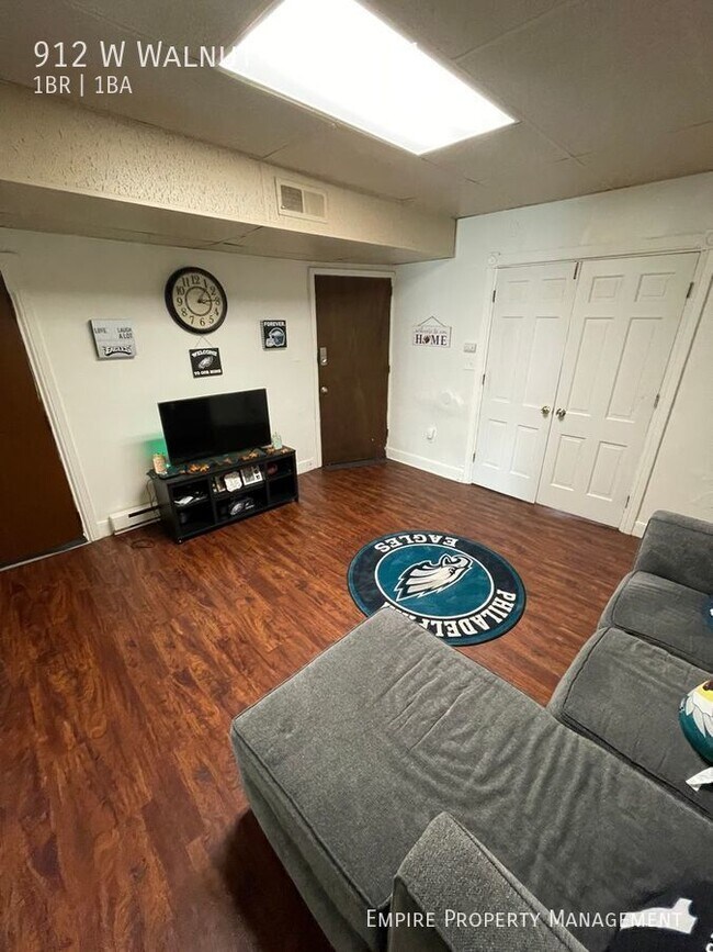 Foto del edificio - 1st Floor: 1 Bedroom /1 Bathroom Apartment...