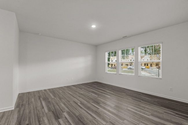 Building Photo - 325 Spaight Acrs Wy