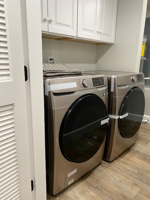 Brand new Samsung washer/dryer - 1121 E Wilson Ave