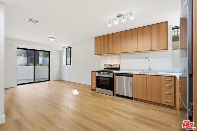 Foto del edificio - 1822 Overland Ave