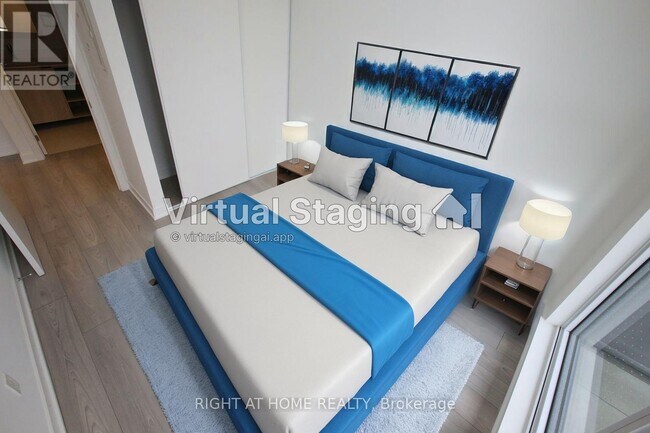 Building Photo - 1007 The Queensway