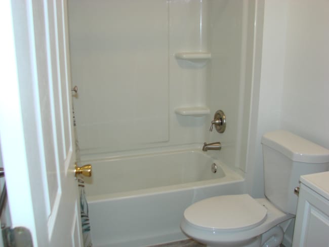 Building Photo - 721 Main St