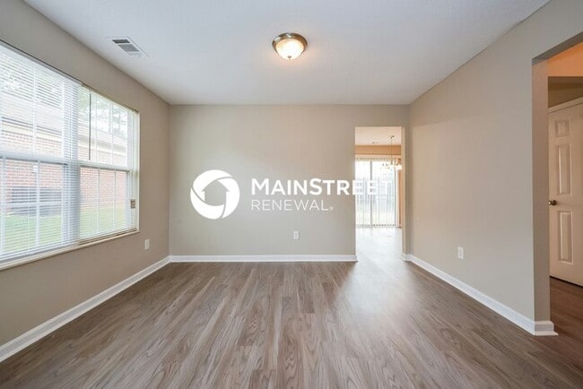 Foto del edificio - 4 Bedroom Pet-Friendly Home in Lithonia, GA with Main Street Renewal