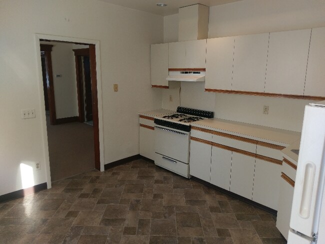 Building Photo - 61 Harrison St