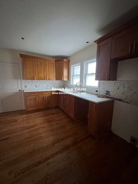 Foto del edificio - 3-5 Grenville Rd. Unit 1