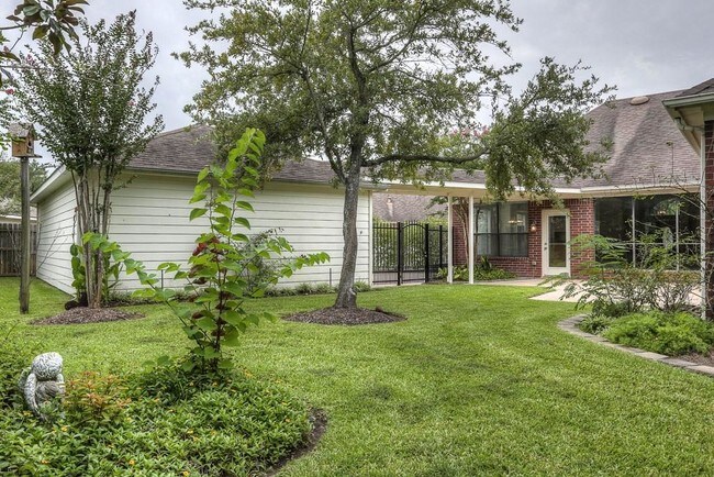 Building Photo - 12511 Grove Hollow Ct