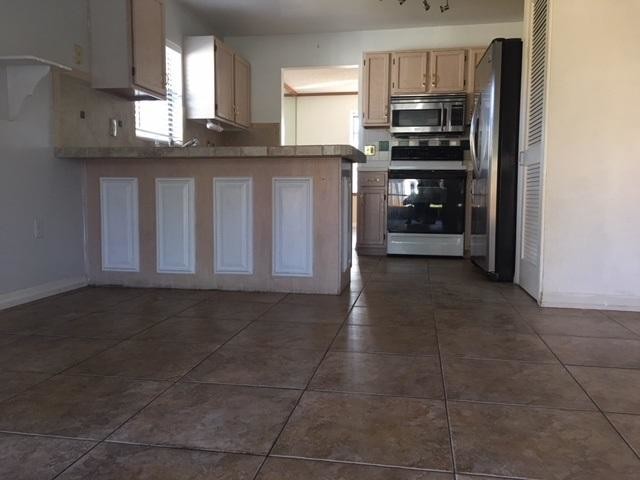 Building Photo - 1211 Bradwell Dr