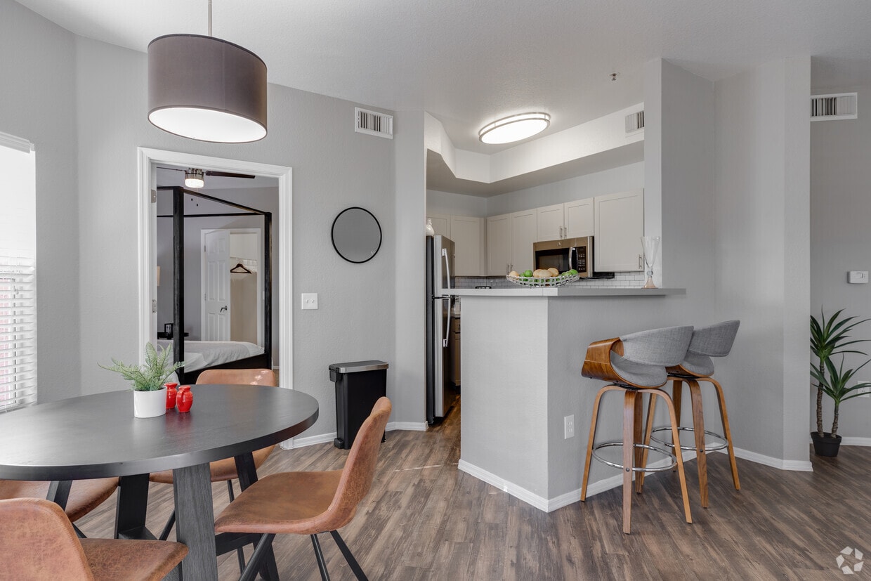 Luxe at Ocotillo Apartments in Chandler, AZ