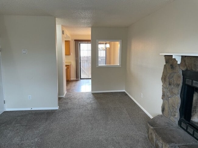 Building Photo - La Jolla 2BD Two-Story Townhome convenient...