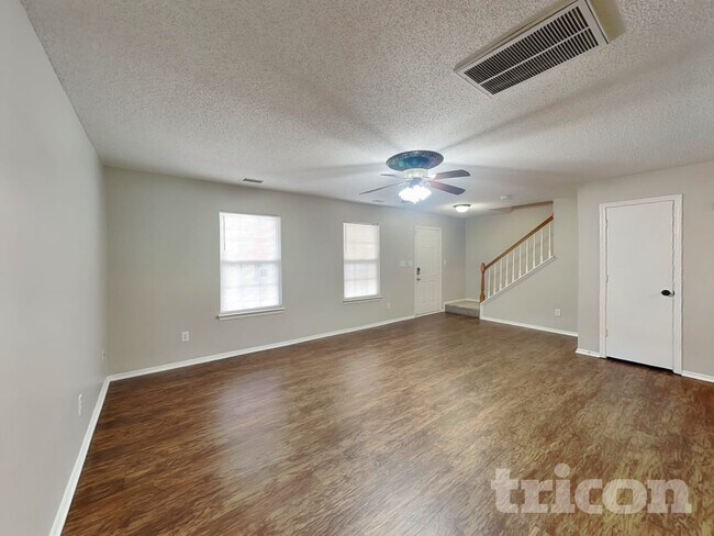 Foto del edificio - 3033 Winners Cir SW