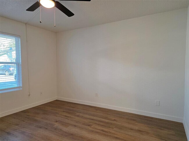 Foto del edificio - 4504 Speedway