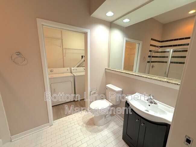 Foto del edificio - 2125 Southend Dr