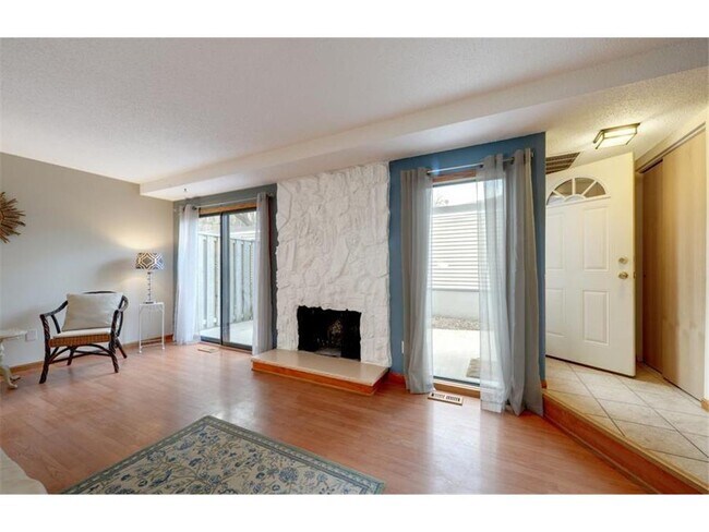 Building Photo - 1272 Trailwood S