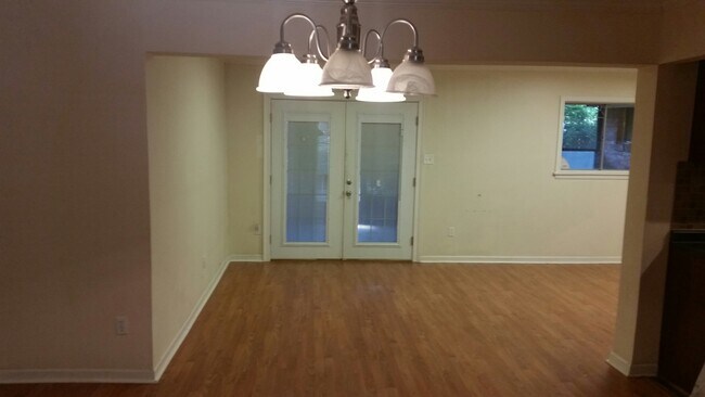 Foto del edificio - 2046 Shadywood- HOUSE FOR LEASE IN SHREVEPORT