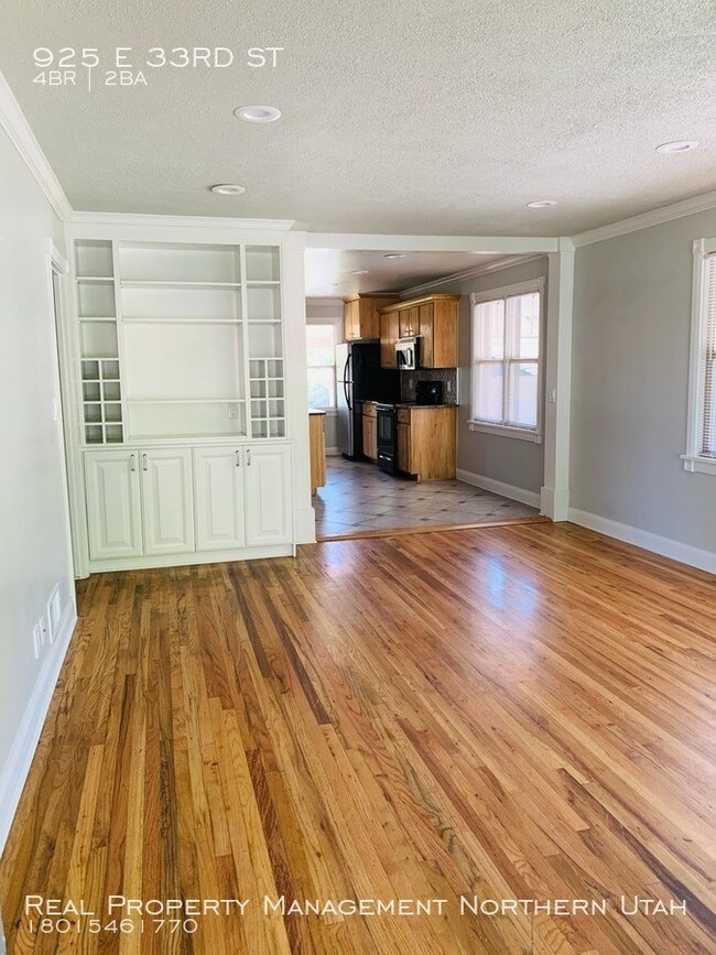 Building Photo - Beautiful 4 Bed 2 Bath Ogden Home