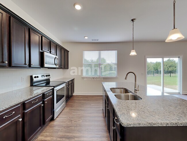 Building Photo - 1028 Bluewater Point Drive